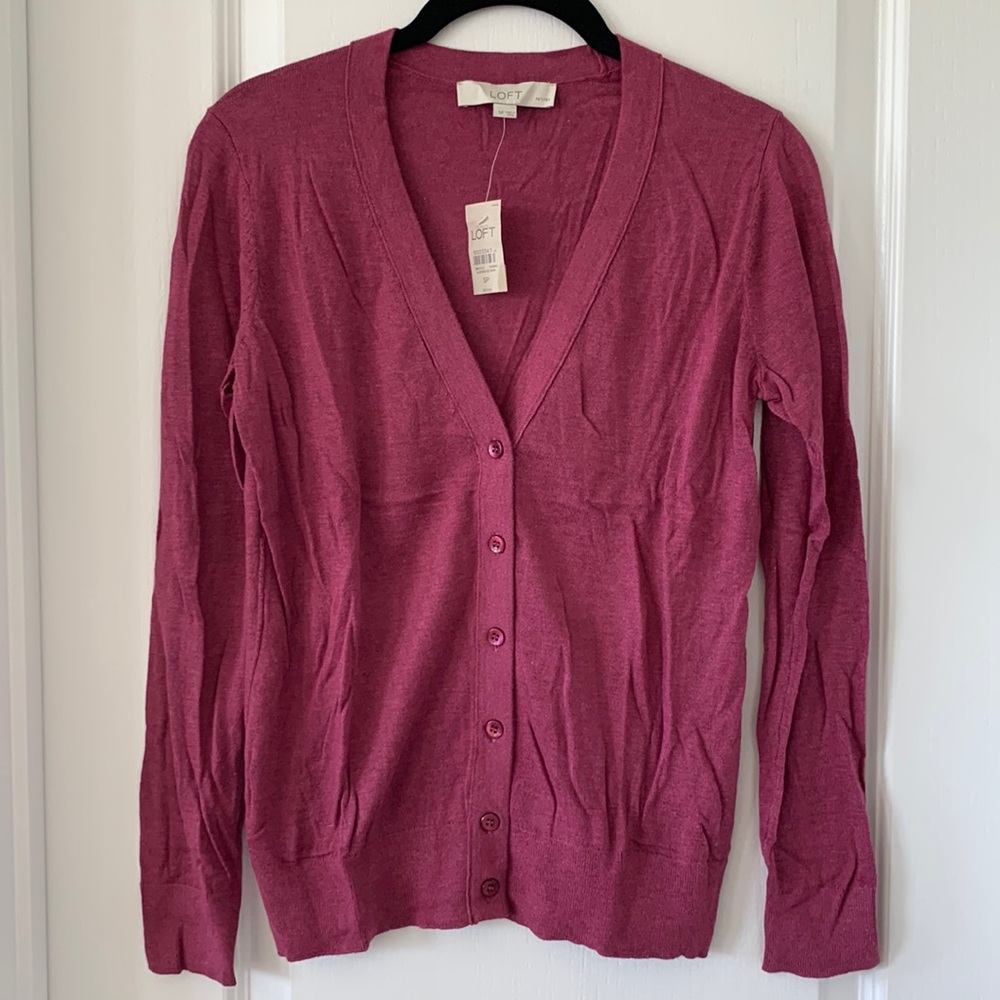 NWT LOFT V-Neck Button Front Long Sleeves Fuchsia Knit Cardigan Sweater Size SP